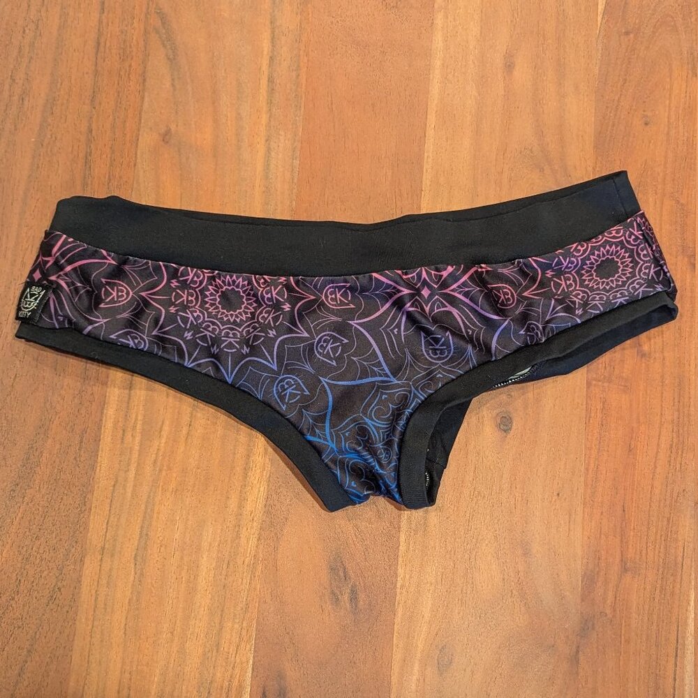 Bad Kitty "Dark Mandala" Scrunch Butt Pole Bottoms - size Large